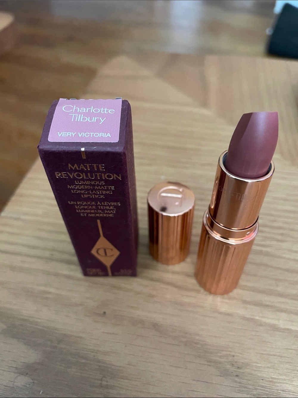 Charlotte Tilbury Matte Revolution Lipstick — Very Victoria (Mauve Pink)